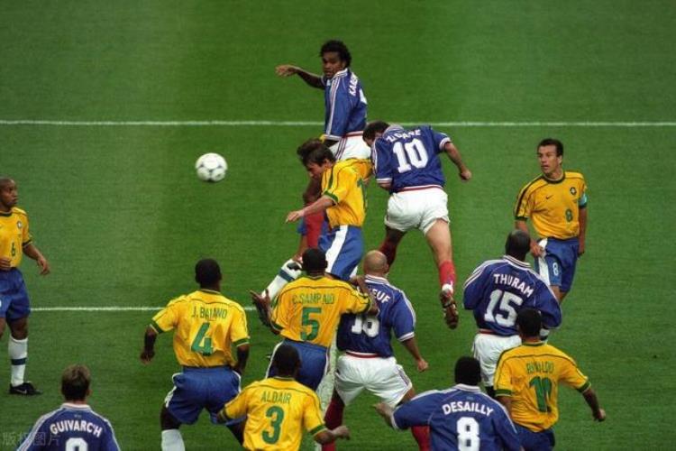 1998法国队世界杯「为什么1998法国足球世界杯被誉为最经典的一届」