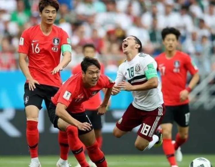 世界杯史上的第一暴力足球韩国队我为你感到耻辱