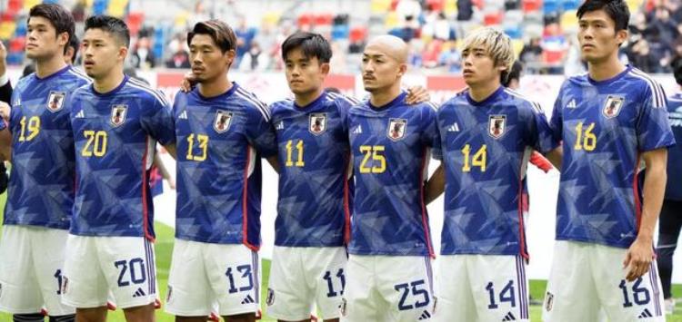 世界杯日本队弱点是进攻无中锋防守缺中后卫并且门将是短板