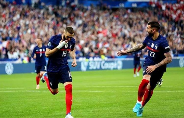 2018世界杯法国队身价「世界杯32强身价榜英格兰13亿欧高居榜首法国巴西超10亿欧」