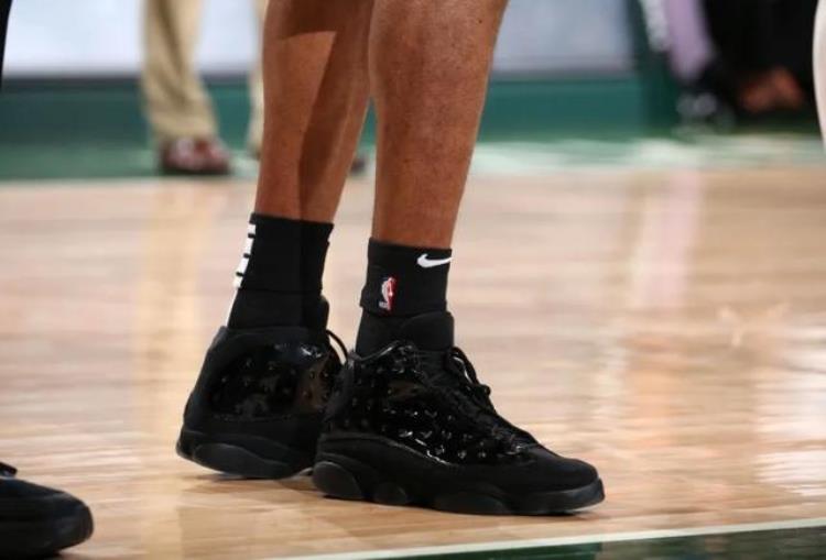 阿尔德里奇穿什么鞋「NBA球员上脚阿尔德里奇穿的球鞋真是AJ实战狂魔」