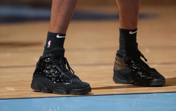 阿尔德里奇穿什么鞋「NBA球员上脚阿尔德里奇穿的球鞋真是AJ实战狂魔」