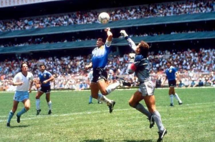 1986年世界杯马拉多纳的上帝之手「世界杯往事(14)1986年马拉多纳上帝之手连过五人球场封神」