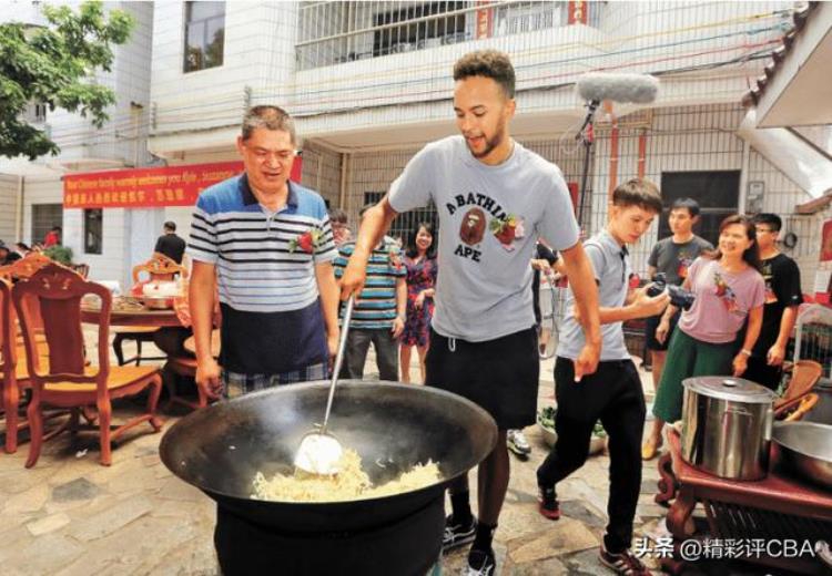 中国男篮可以归化的球员「中国男篮归化最佳人选NBA球星拥1/8华人血统曾回深圳认祖归宗」