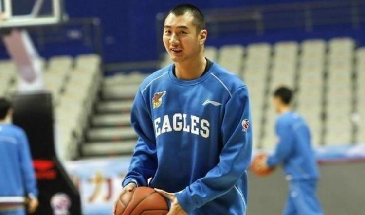 那些年在NBA选秀大会被选中的中国球员大郅姚明阿联