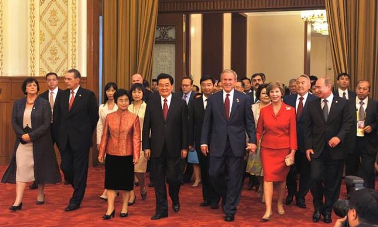 2008年北京奥运会面对劝自己不要出席的声音布什总统我要去