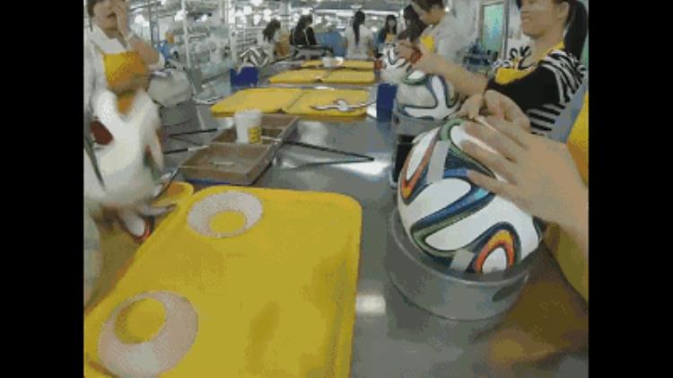 欧洲杯比赛用球哪里生产「世界杯比赛用球是如何生产的进军俄罗斯的中国制造给你答案」