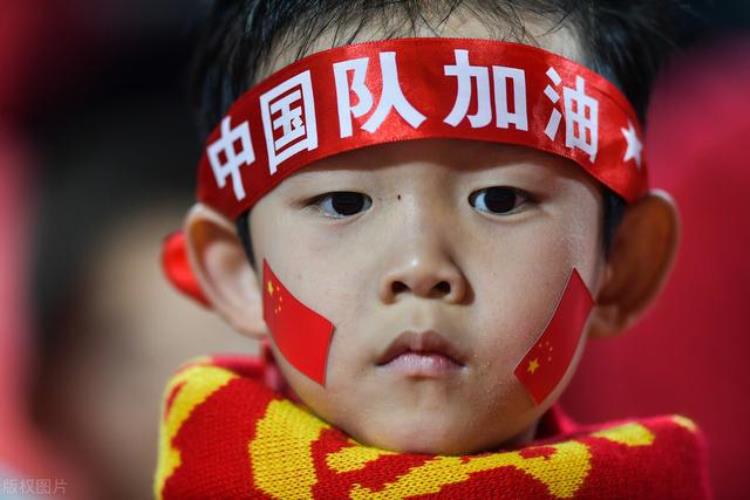 中国男子足球队能打进世界杯十六强的说法是「1993年中国足球制定五项目标中国男足进入世界杯16强」