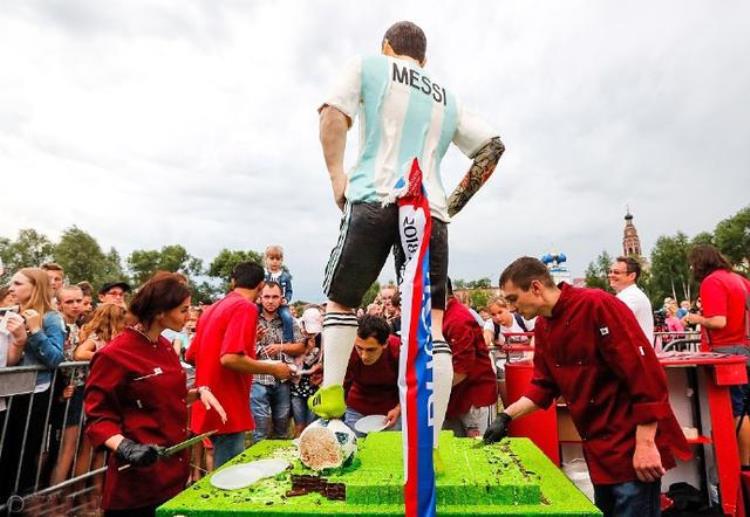 梅西主题生日蛋糕「俄罗斯世界杯上给梅西庆生的生日蛋糕」