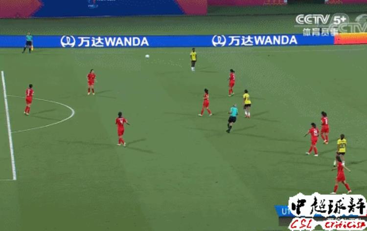 中国女足的问题「中国女足后卫出现4次业余失误球迷吐槽这怎么进的国家队」