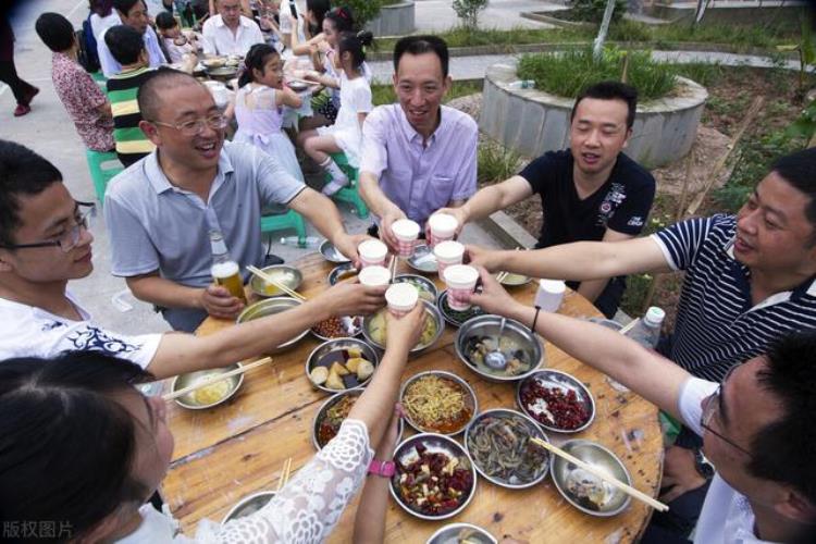 拿到一块奥运金牌多少钱「拿一块奥运金牌能拿多少钱手把手0基础教你拿金牌」
