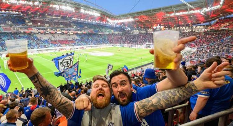 卡塔尔世界杯禁酒啤酒赞助商尴尬球迷心伤
