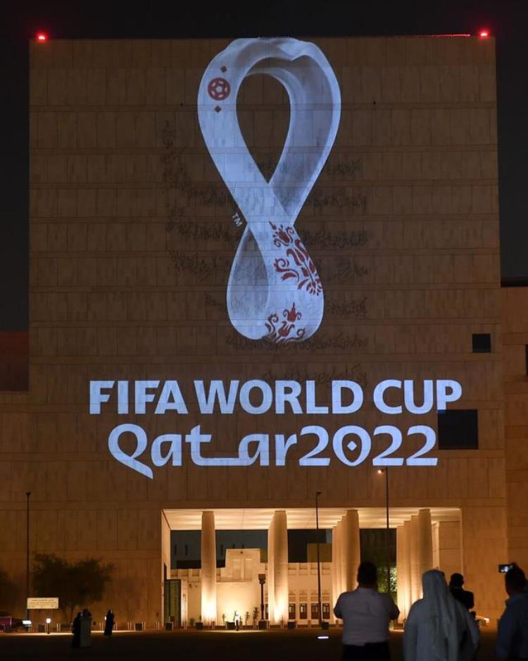 2022年卡塔尔世界杯会徽发布远看似白色奖杯