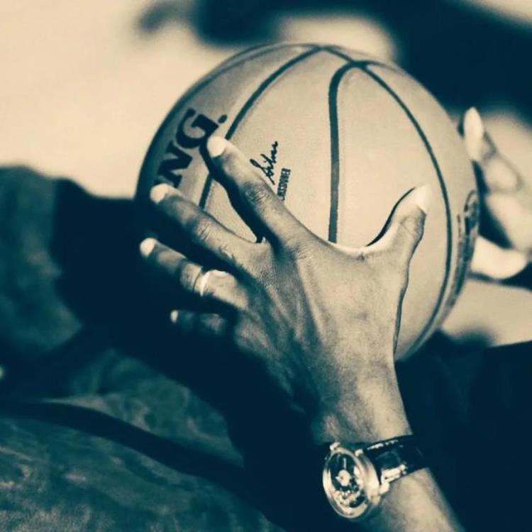 篮球男孩专属头像「篮球男孩专用头像精选NBA头像你的篮球头像到了」