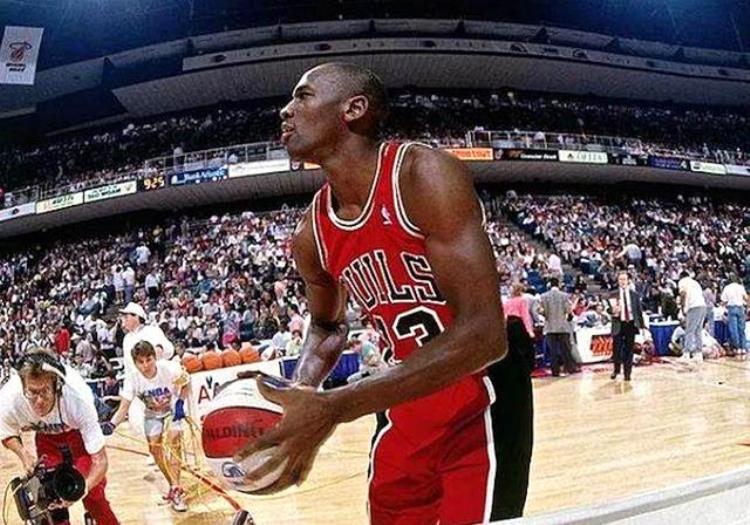NBA上古巨星当中谁能统治小球时代除了乔丹其他仍是霸主