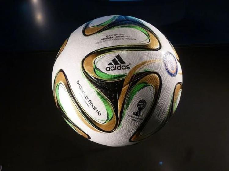 卡塔尔世界杯票务「卡塔尔世界杯专用球旅程发布细数足球里的科技门道」