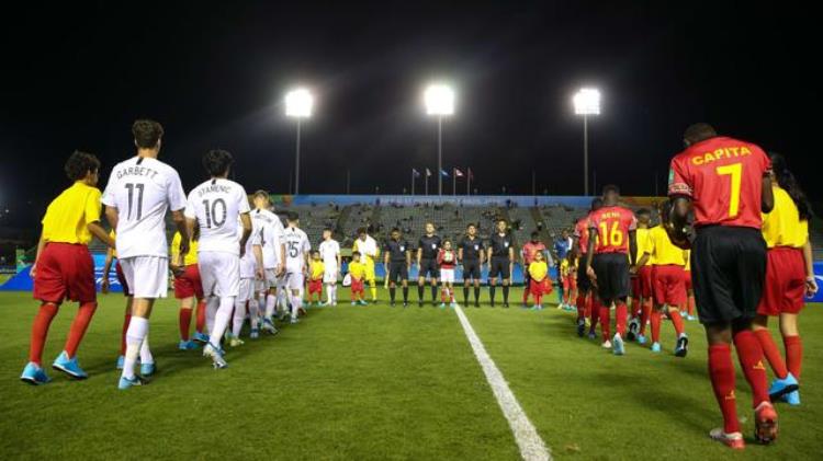 国足vs日本裁判「日本韩国晋级U17世界杯淘汰赛中国则只派去了一支裁判组」