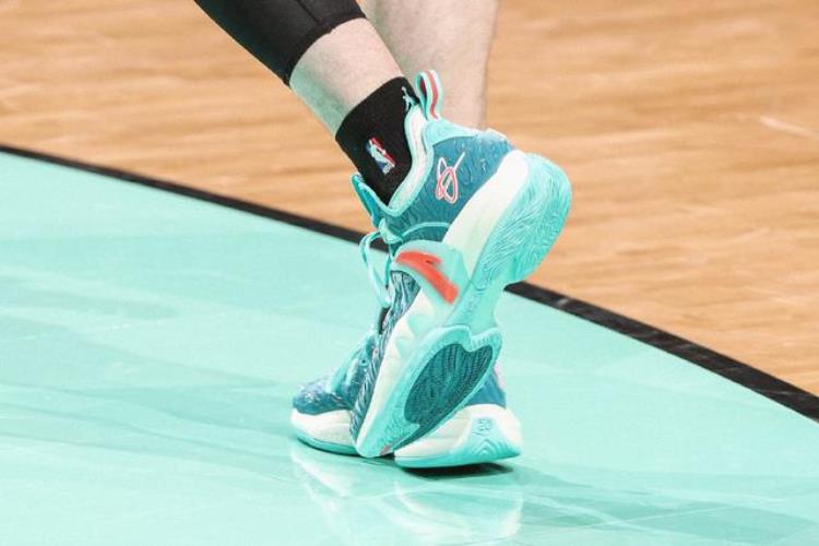 篮球鞋李宁安踏匹克哪个好「国产球鞋闪耀NBA李宁安踏依旧强势匹克和361°都来了」