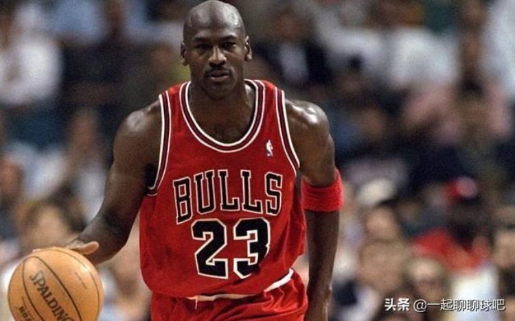 迈克尔乔丹的职业生涯「篮球之神迈克尔乔丹NBA篮球生涯」
