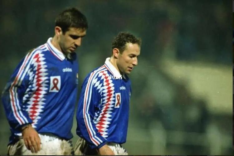 意大利获得过几次世界杯「意大利连续无缘2届世界杯是大悲剧上世纪90年代法国也曾经如此」