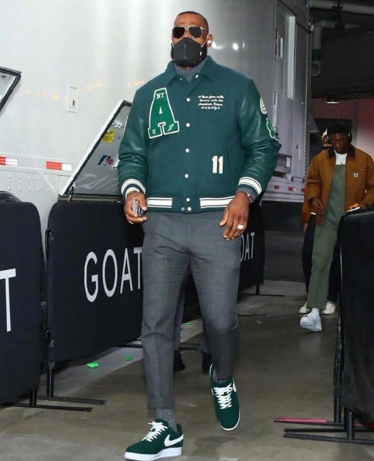 什么人适合穿棒球服「穿棒球服的NBA球员为什么这么抢眼只因为太会穿搭」
