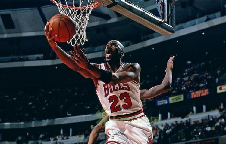 乔丹最厉害的技术「NBA十大巨星的代表绝技乔丹绝技并非后仰想盖天勾要借个梯子」