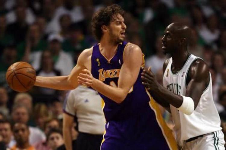 nba最强国际球员组成一队「从NBA选5个位置最强国际球员他们组一阵容能赢下梦一队」