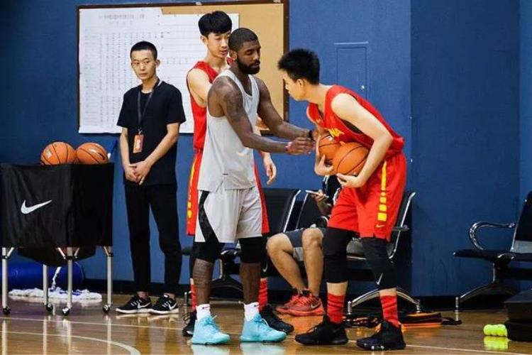 kyrie和欧文有什么区别「竟然是这样的一个欧文Kyrie中国行都发生了什么趣事」