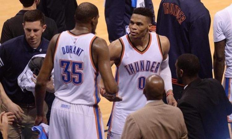 nba单赛季3000分球员「单赛季砍下2500分有多难NBA现役只有3人詹姆斯都没做到过」