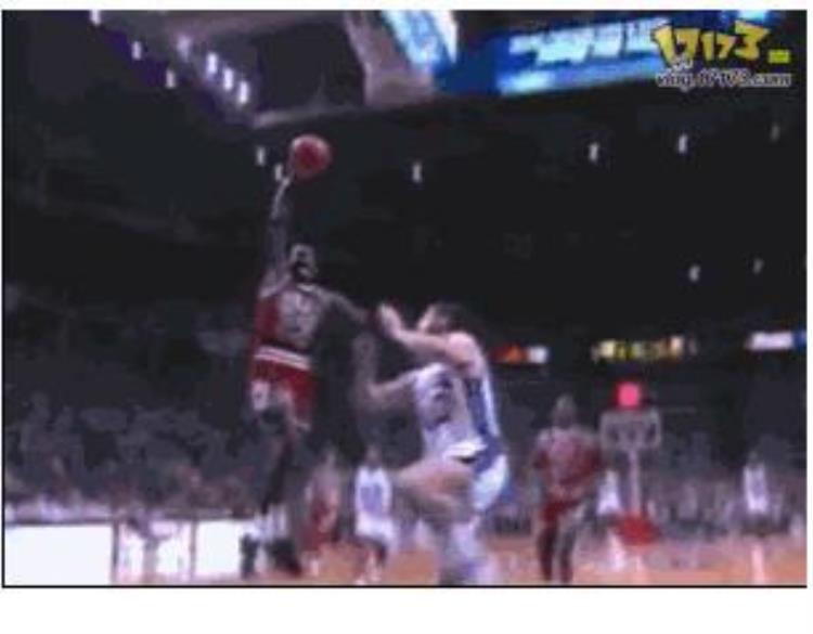 nba实战罚球线扣篮最远的是谁,nba最远扣篮詹姆斯