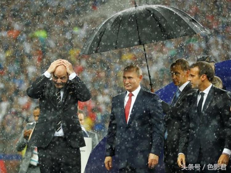 世界杯颁奖典礼现意外一幕普京让各国领导人尴尬了