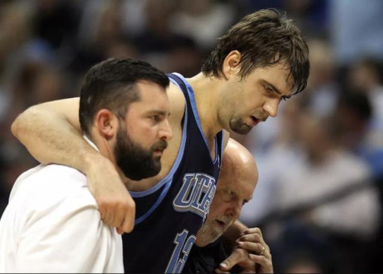nba跟腱断裂恢复时间「简要回顾近几年NBA发生的跟腱撕裂悲剧平均恢复期8个月左右」