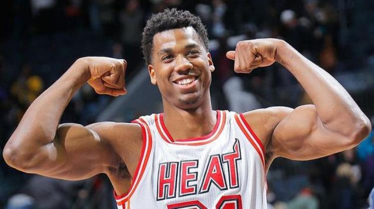 nba选手年薪「现役NBA十大励志球员1人沦落中国低级联赛重返NBA获近1亿薪金」