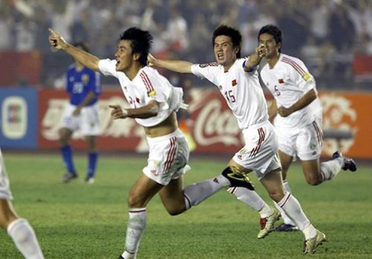 04亚洲杯中国队战绩「国足04年亚洲杯回顾如果那时有VAR结果可能就不一样了」