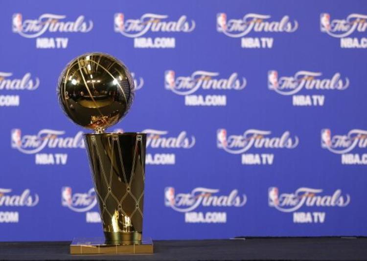 nba历史夺冠次数最多的球队「NBA历史上各队的夺冠次数湖人绿军霸占33次6冠勇士仅排第3」