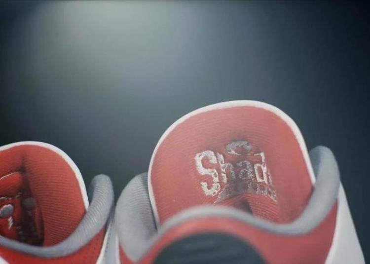 詹姆斯穿aj1「NBA球员上脚哈登穿1号球衣阿姆的AJ3很帅气」