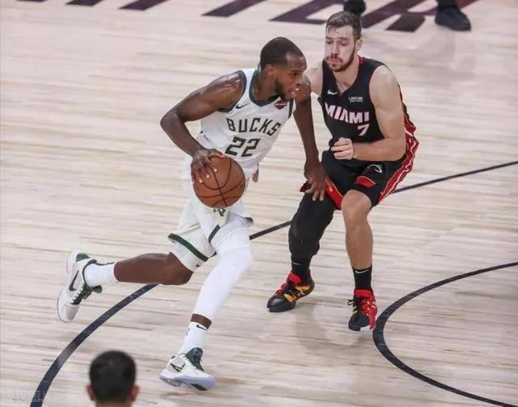 nba现役最高工资合同「NBA至今最高的10个薪资合同库里4年215亿美元仅排第二」