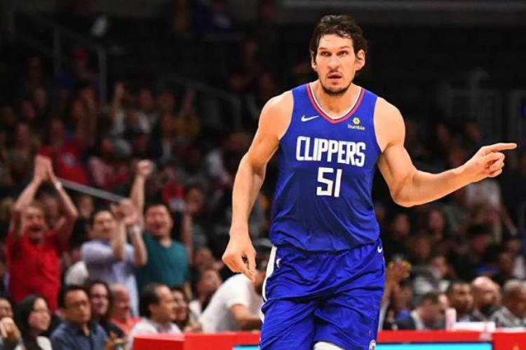 姚明的身高在巨人当中排名多少「姚明高居榜首奥尼尔未上榜盘点NBA身高220CM以上的10大长人」