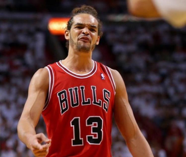 NBA球星如何回击裁判的黑哨麦迪骂脏字华莱士欲动手