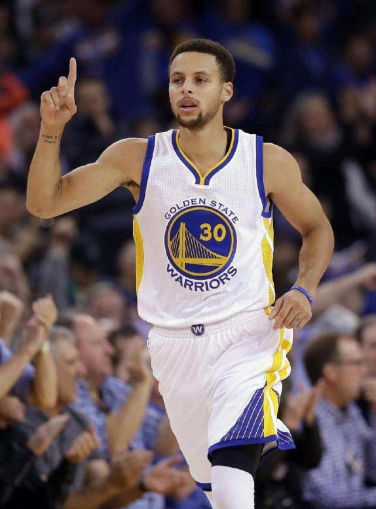 最强nba梦幻脚步球星有哪些「一招鲜吃遍天盘点NBA最强的十大球星绝技梦幻脚步仅排第三」