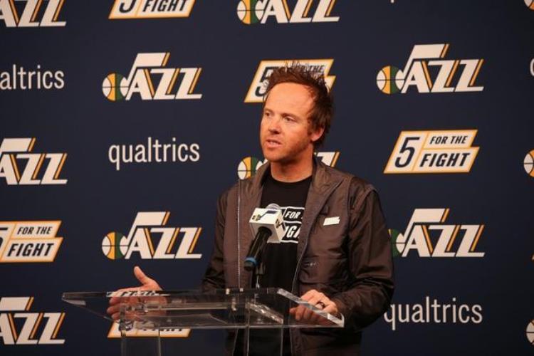 nba球队老板都是干什么的「科普NBA老板们是干什么的30支球队老板个人简介西部篇」