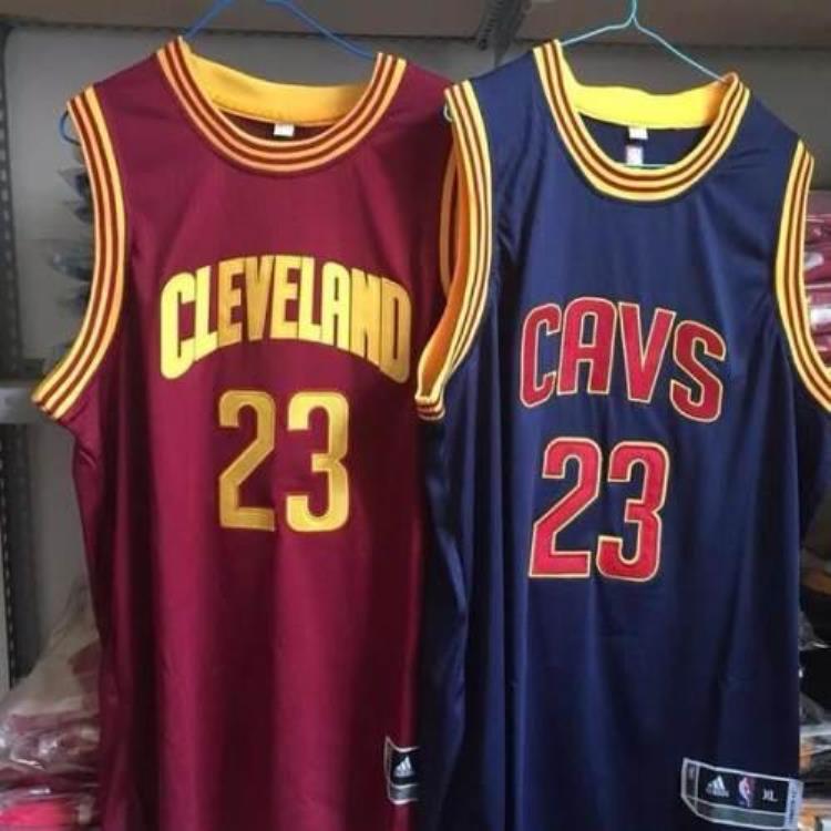 NBA装备到底价值几何定制面具价格最贵正版球衣价格公道