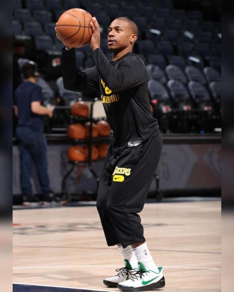 aj4阿姆1.5亿「市价20W的阿姆AJ4惊现NBA赛场网友不愧是他」