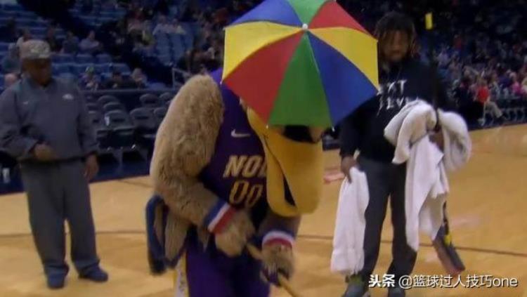 NBA球馆的奇葩事漏水被迫停赛球馆断电空调故障温度超30度