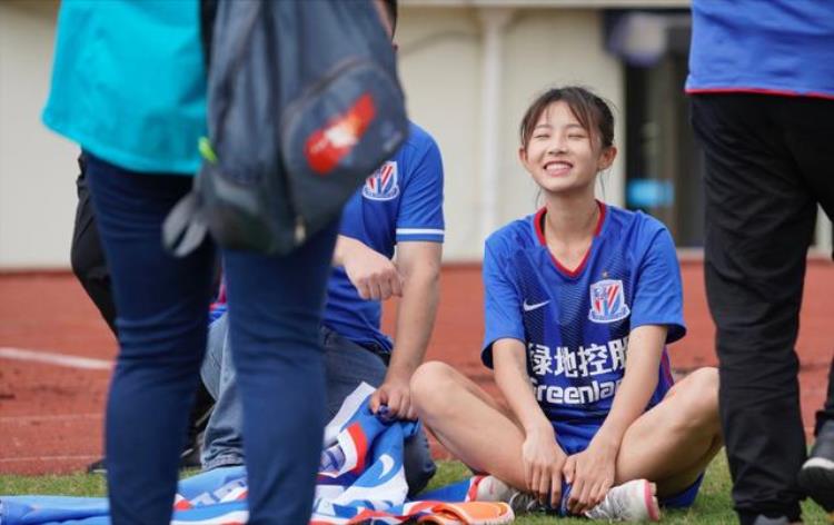 中国最美女足球员「她是我国最美足球女神18岁时因高颜值一炮而红令无数网友舔屏」