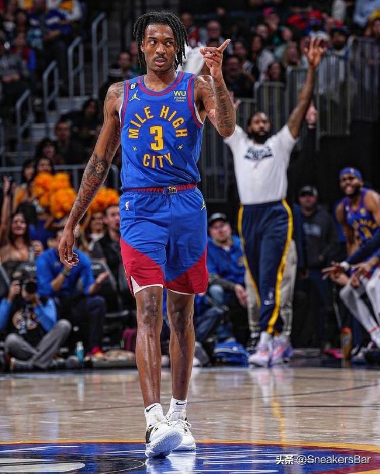 nba每日球员上脚球鞋「每日NBA球星上脚球鞋11月6日」