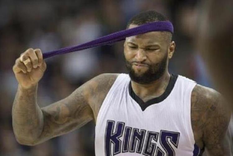 NBA球星如何回击裁判的黑哨麦迪骂脏字华莱士欲动手