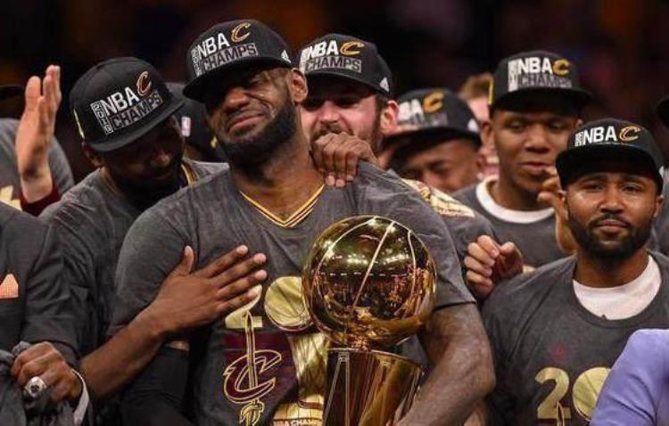 nba有什么奖杯「NBA有哪些以人命名的奖杯总不可能只知道奥布莱茵杯吧」
