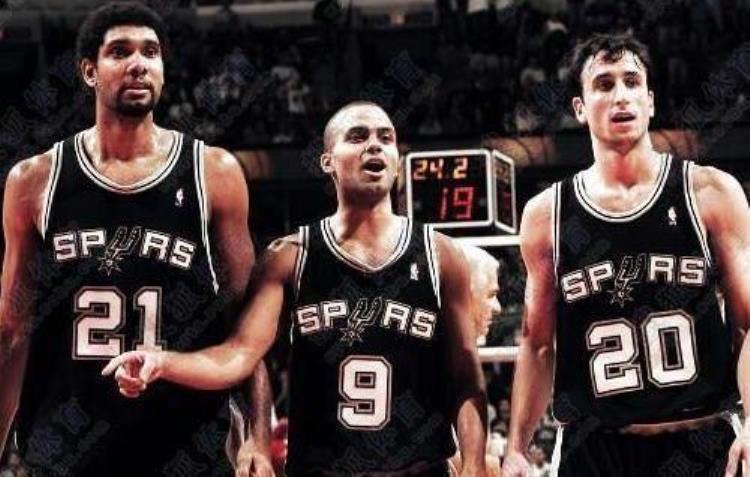 NBA历史6大最强组合勇士五星上榜乔丹皮蓬罗德曼连夺3冠