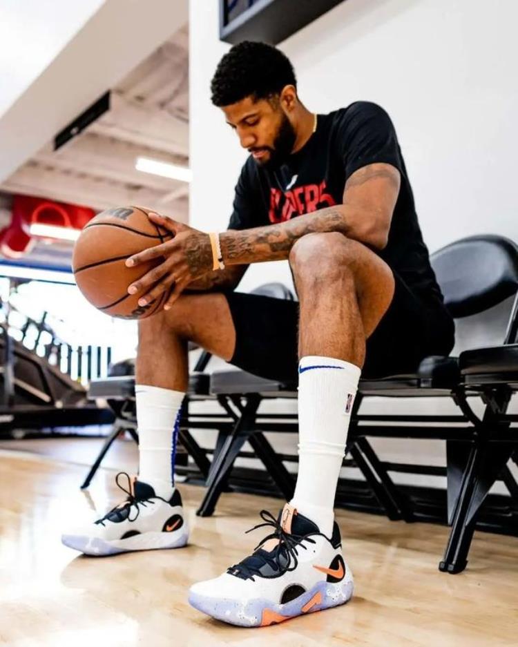 NBA球鞋排名「NBA年度球鞋榜单NBA球员最爱的竟然还有这三双」